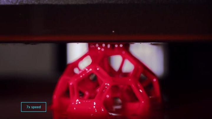 Новый 3D принтер, позволяющий печатать изделия без использования механического нанесения материала Новый 3D принтер, позволяющий печатать изделия без использования механического нанесения материала