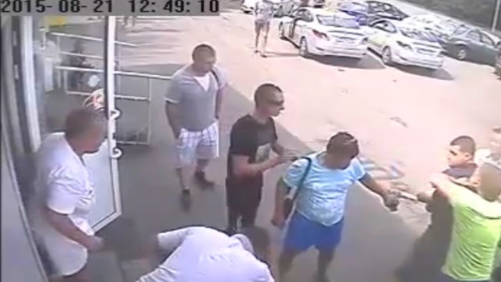 Инструктора автошколы избили битой Инструктора автошколы избили битой