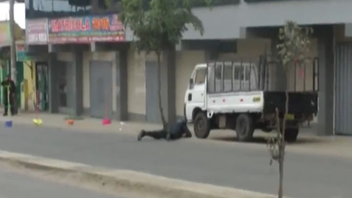 В Перу погиб сапер, пытавшийся обезвредить гранату в школе В Перу погиб сапер, пытавшийся обезвредить гранату в школе
