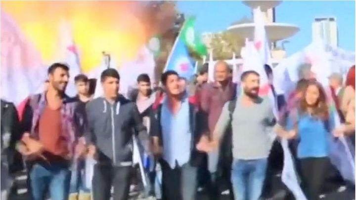 Последствия взрыва на антивоенном митинге в Анкаре Последствия взрыва на антивоенном митинге в Анкаре