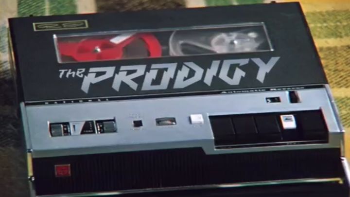 Когда предаешься ностальгии по Prodigy, но тебе мешают соседи Когда предаешься ностальгии по Prodigy, но тебе мешают соседи