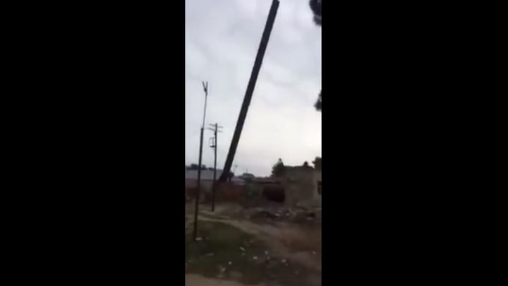 Падение трубы на рабочего в Баку Падение трубы на рабочего в Баку