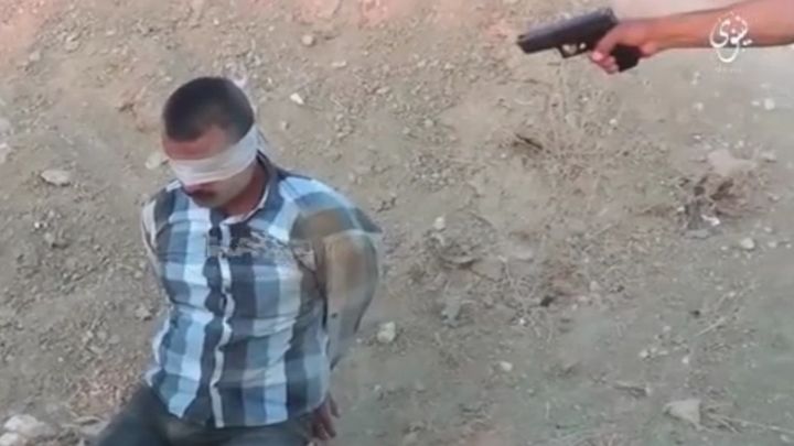 ИГИЛ опубликовал новое видео казни заложников ИГИЛ опубликовал новое видео казни заложников
