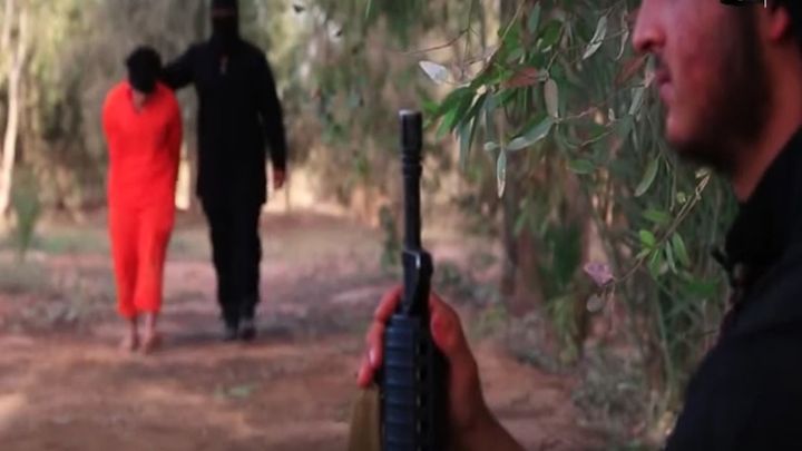 Зверская казнь заложника боевиками ИГИЛ Зверская казнь заложника боевиками ИГИЛ
