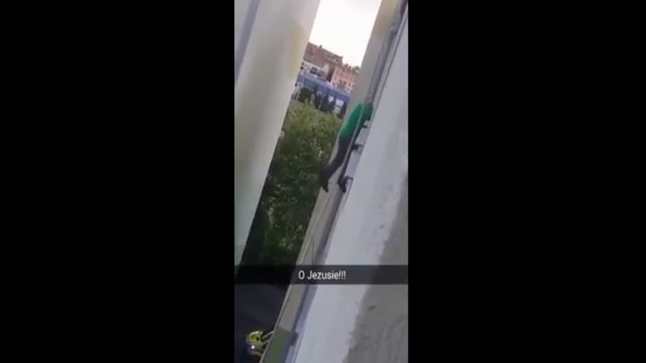 Пожилой поляк выпал с балкона Пожилой поляк выпал с балкона