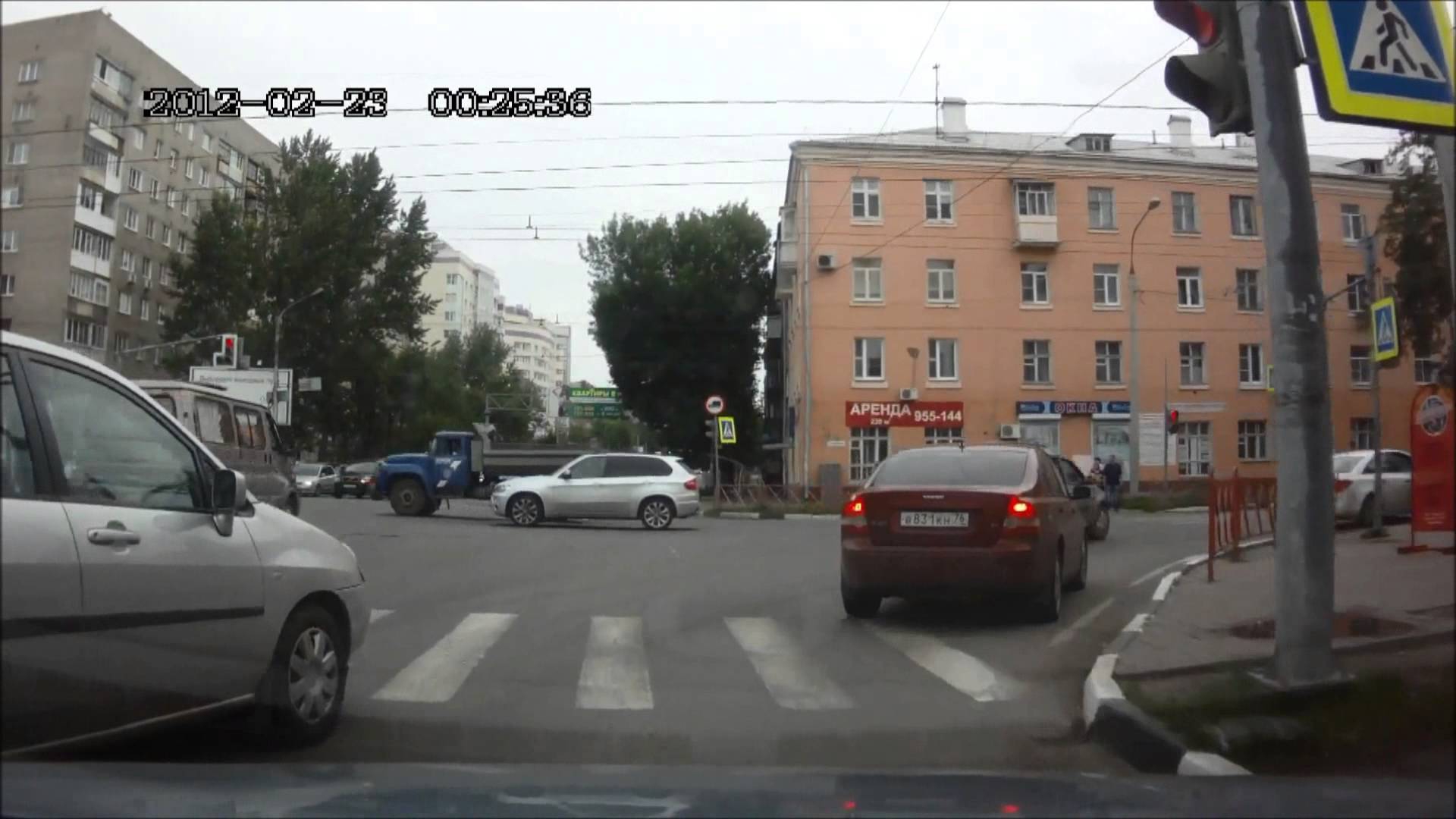 Пьяный угонщик на Газели в Ярославле Пьяный угонщик на Газели в Ярославле