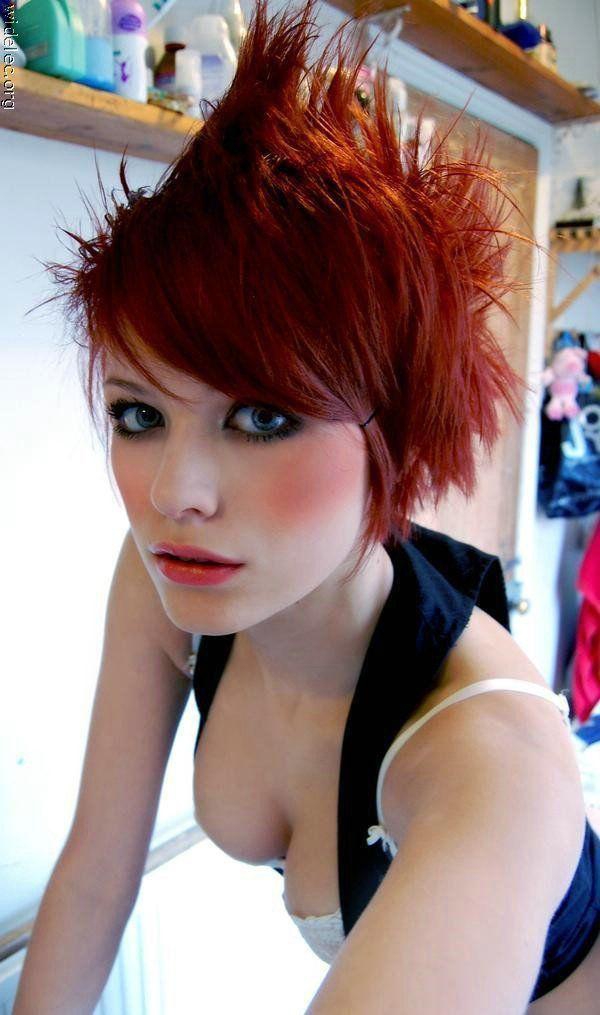 Celebrity redhead female