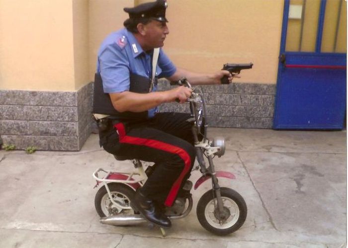 1_proof_that_cops_can_be_cool_too_27.jpg