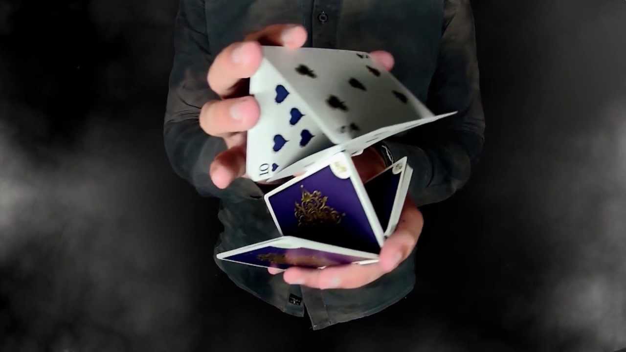 Неоднократный чемпион мира по Cardistry Неоднократный чемпион мира по Cardistry