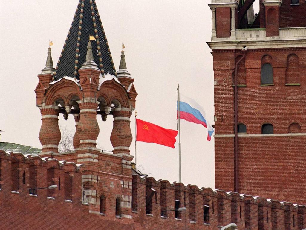 Флаг России Кремль Фото