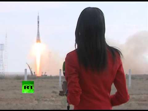 Ракета взлетает во время прямого включения Ракета взлетает во время прямого включения
