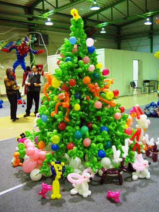 Елочные игрушки из воздушных шаров
