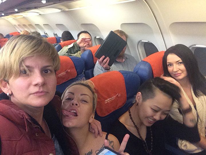 Лесбиянки в самолете фото