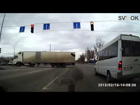 Светофор спас колесо Светофор спас колесо
