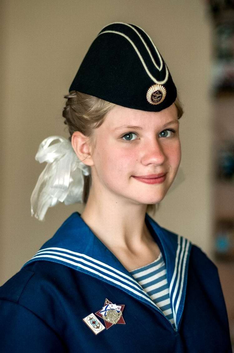 Пилотка девушки на море