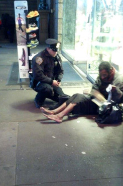 И даже купить обувь бездомному доброты пост, полиция