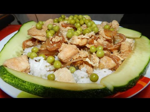 Оякодон (японский омлет с рисом и курицей) + огурцы по японски Оякодон (японский омлет с рисом и курицей) + огурцы по японски