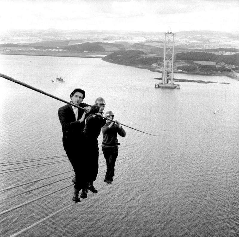 25. Рабочие на строительстве моста Форт-Бридж-Роуд в Шотландии. 1961 год. история, фото