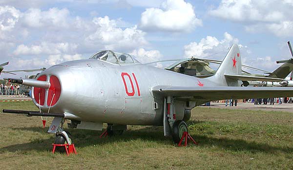 МиГ-9 истеребитель, миг, микоян, самолет