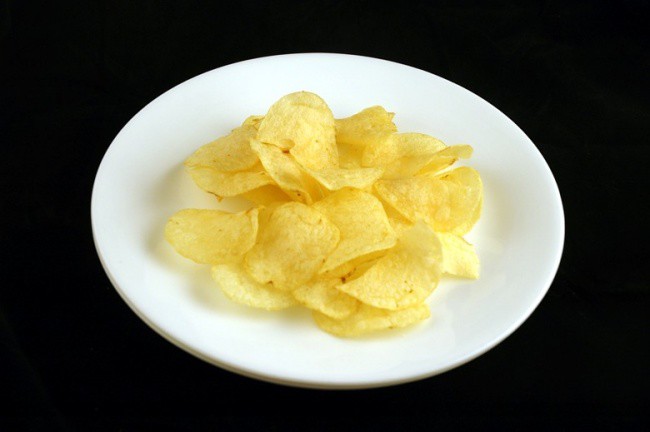 Картофельные чипсы — 37 г диета, еда, калории