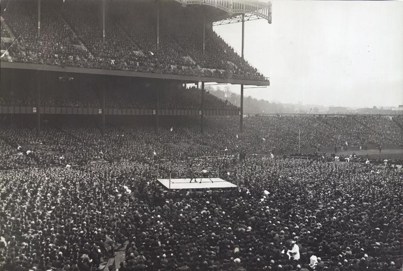 21. Бокс на стадионе Янки, Нью-Йорк, 1923 год. интересное, исторические фото, история, фото