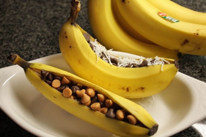 11. Банан с орехами и шоколадом на гриле еда, продукты, совет, хитрость