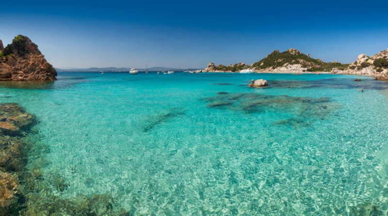 Бухта Кала Корсара архипелага Маддалена, Сардиния, Италия лагуны, моря, озёра, отдых, пляжи, реки
