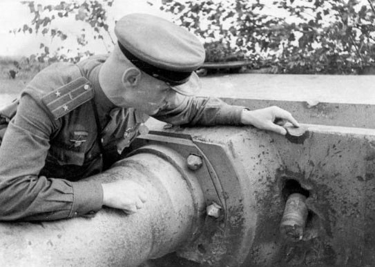 22. Ещё один пример устойчивости немецкой брони к советским снарядам, снова на примере маски 88-милиметрового орудия 