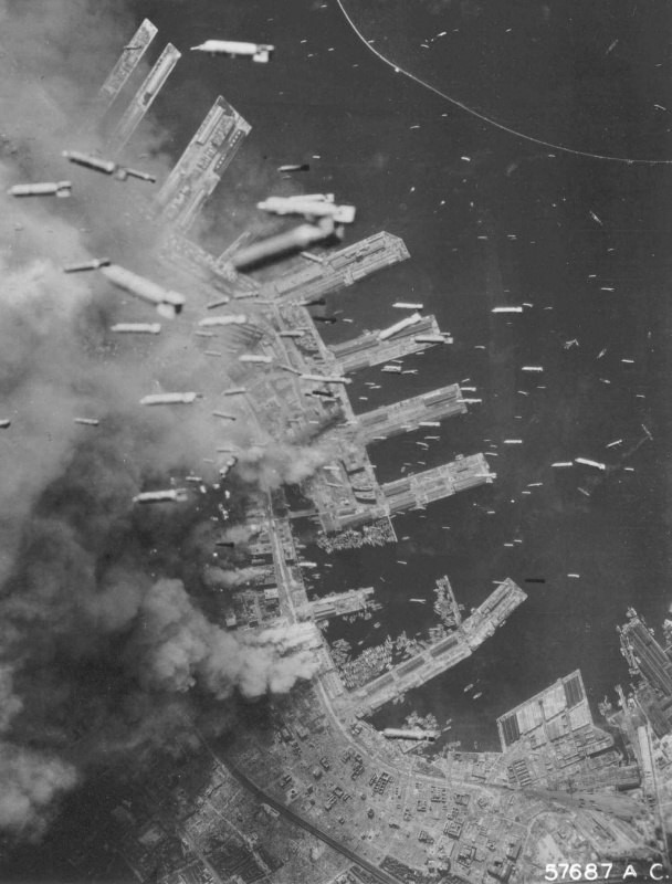 15. Японский город Кобэ под американскими бомбами война, вторая мировая война