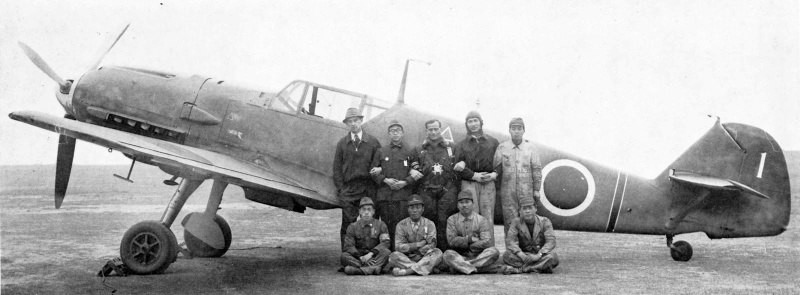 26. Японские и немецкие инженеры на фоне Bf-109E-4 война, вторая мировая война