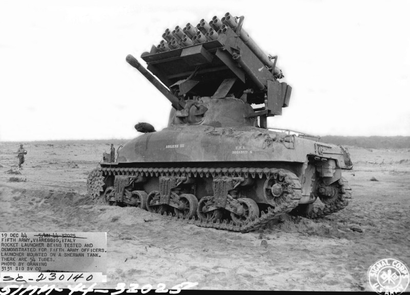 3. Американская система залпового огня T34 Sherman Calliope на базе танка M4A3. война, вторая мировая война