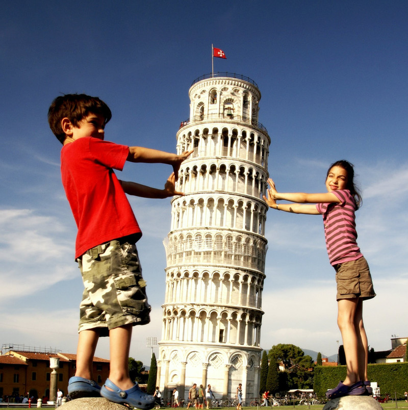 Что скрывается за кадром #пизанская #башня #италия, прикол, юмор