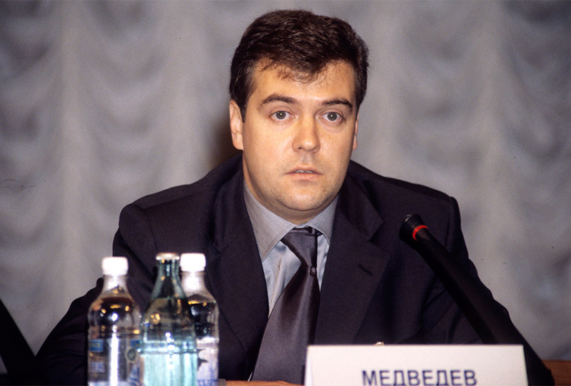 Дмитрий Медведев в 2000 году 50 лет, медведев, премьер, юбелей