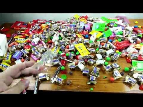 Уничтожение санкционных сладостей Уничтожение санкционных сладостей