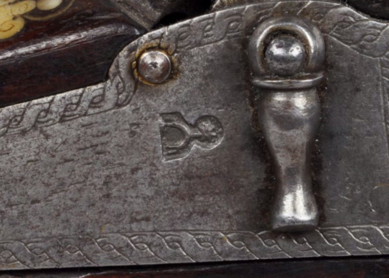 Кремневый револьвер 1597 года Кремневый револьвер, Пистолеты с кремневым замком, история