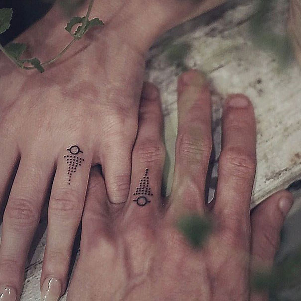 20 храбрых пар, сделавших свадебные татуировки вместо колец кольца, свадьба, тату