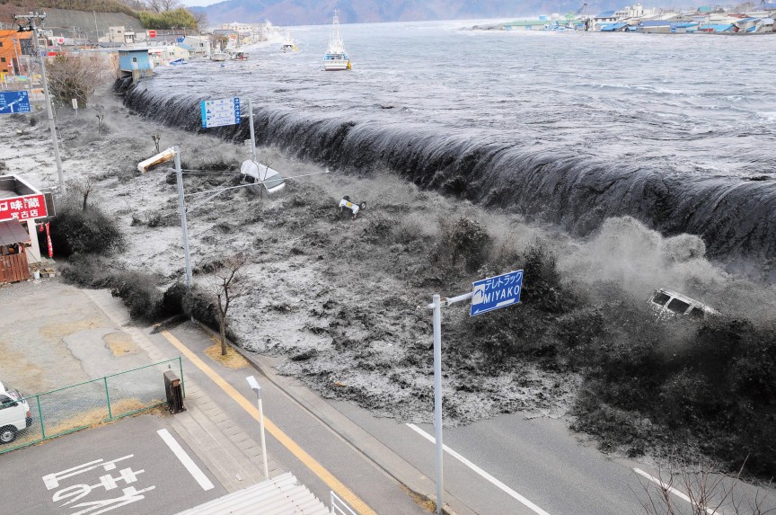 15 шокирующих фотографий самых жутких стихийных бедствий 
