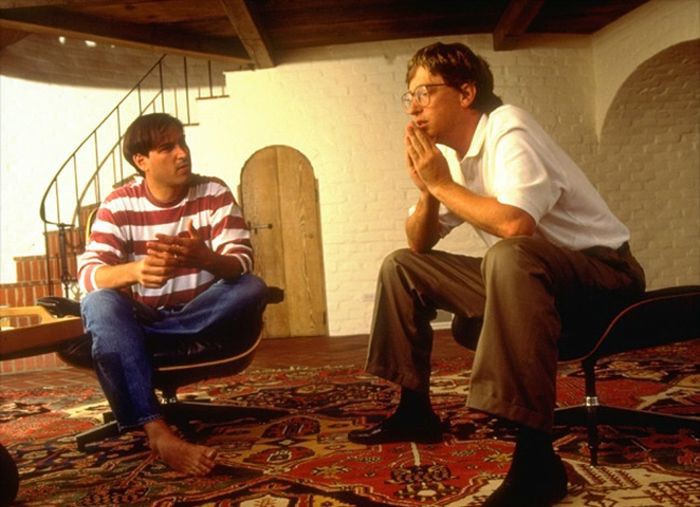 8. Стив Джобс и Билл Гейтс ведут занимательную беседу о компьютерных технологиях, 1991 год. история, фотография