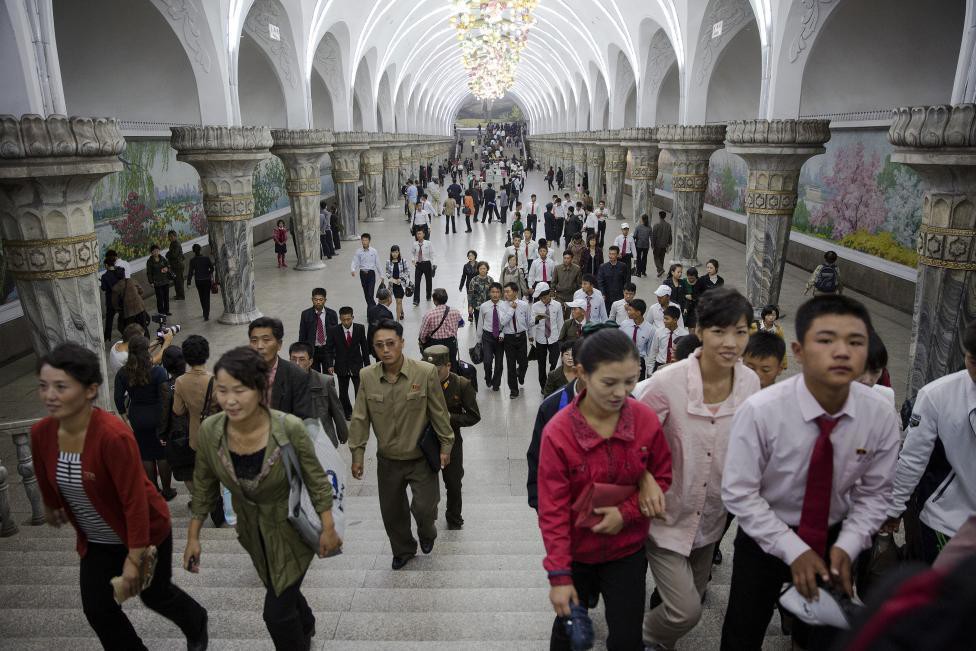 Станция метро в Пхеньяне. архитектура, северная корея