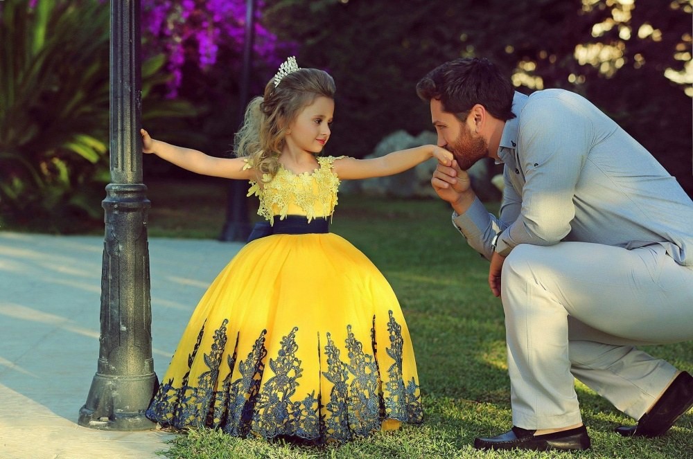 Давай дочка покажи папочке свою любовь!