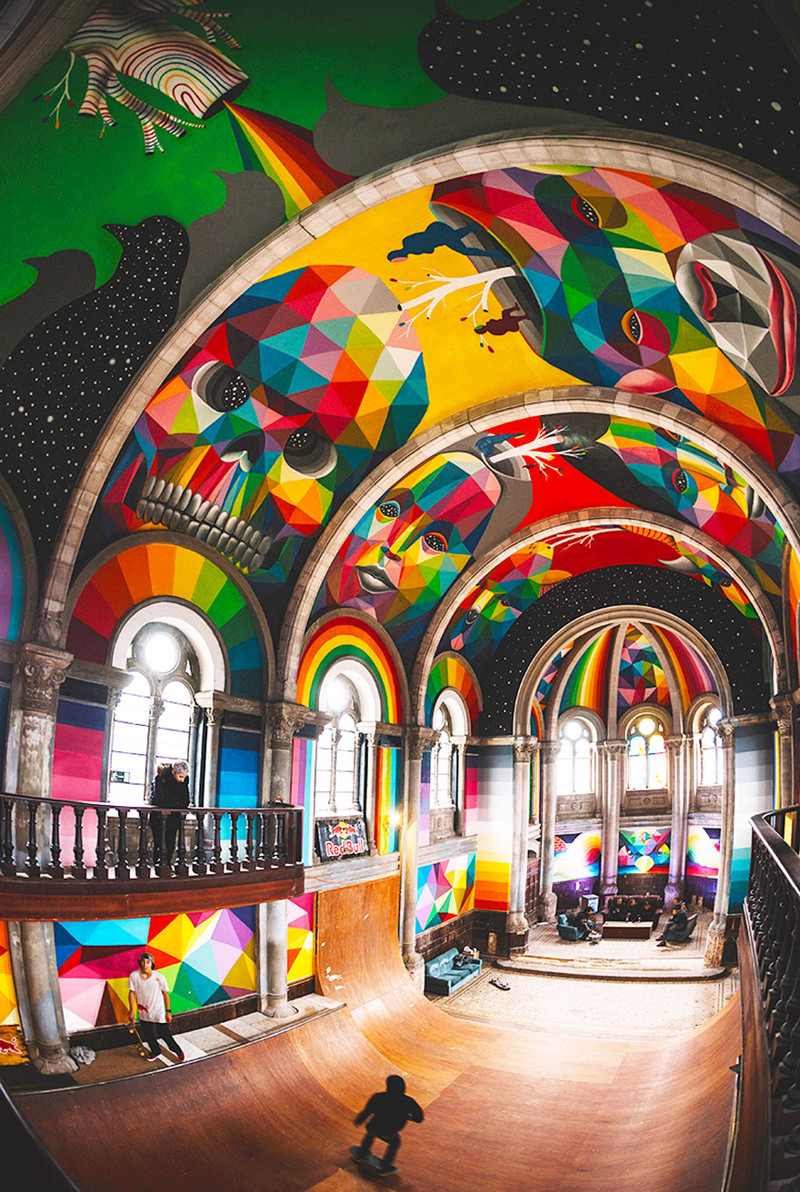 100-летнюю церковь переоборудовали в скейт-парк с яркими граффити  граффити, испания, скейт-парк, церковь