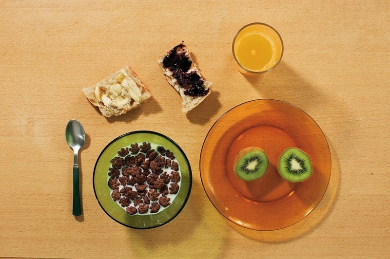 Шокирующая серия фотографий демонстрирует, что едят на завтрак дети в разных уголках планеты вокруг света, дети, завтрак