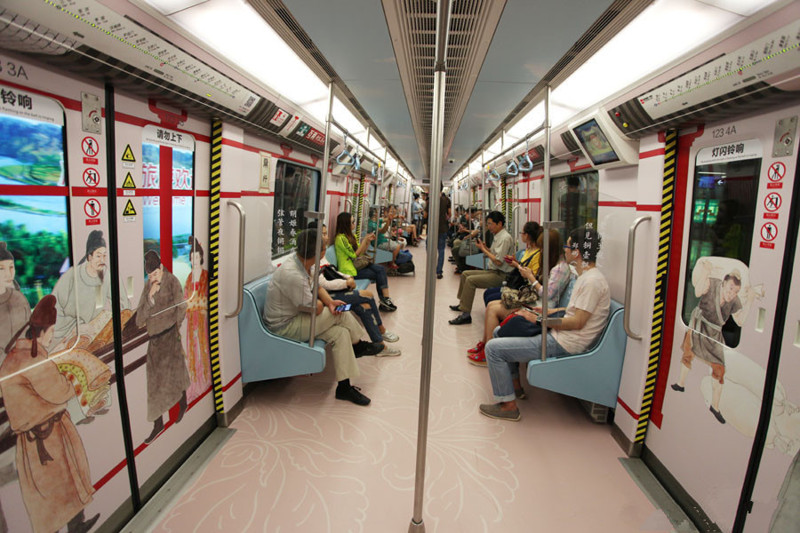 Поезд в китайском метро, посвящённый истории Шёлкового пути. искусство, метро, москва, необычное метро