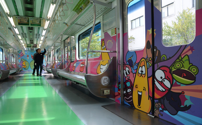 Тематический поезд в Сеуле. искусство, метро, москва, необычное метро