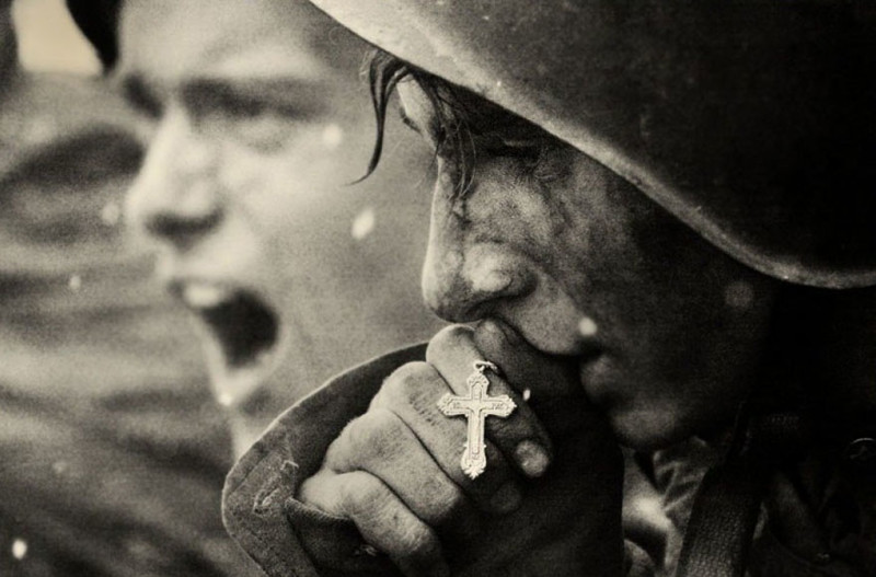 Русский солдат готовится к битве на Курской дуге, июль 1943 года. вместо слов, фото