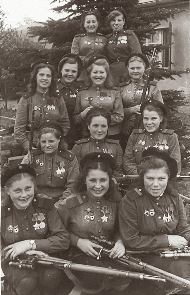 Женский снайперский батальон 3-й ударной армии, 1 белорусский фронт. Эти женщины в сумме уничтожили 775 фашистов. Это подтверждено документально. знаменитости, история, редкие кадры, фото