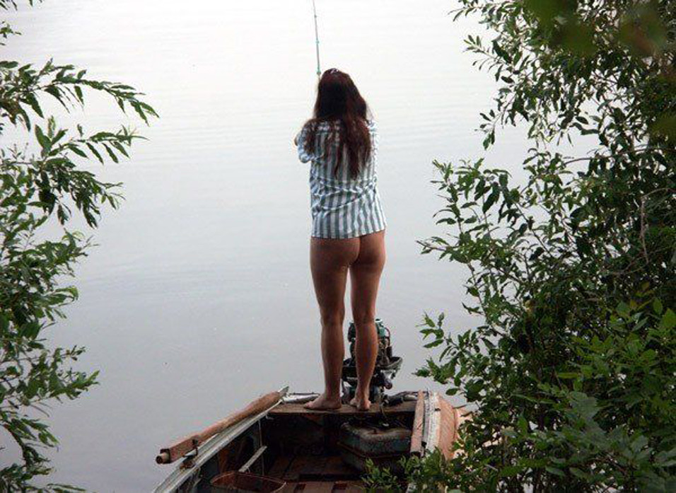Красотка хочет на рыбалку