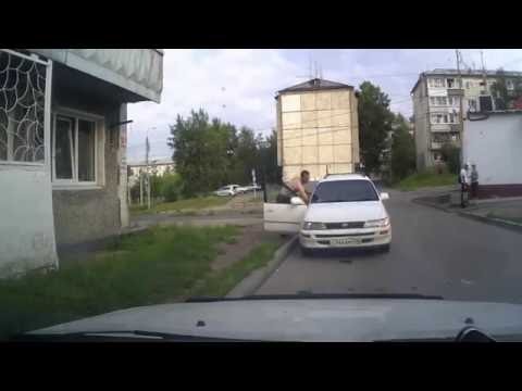 Пьяная жена едва не задавила мужа Пьяная жена едва не задавила мужа