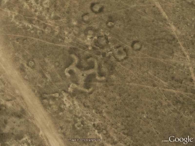 1. Кто-то случайно нашел «геоглифы» в Казахстане. Ученые считают, что их оставили древние цивилизации Google Карты, вокруг света, интересное, открытия