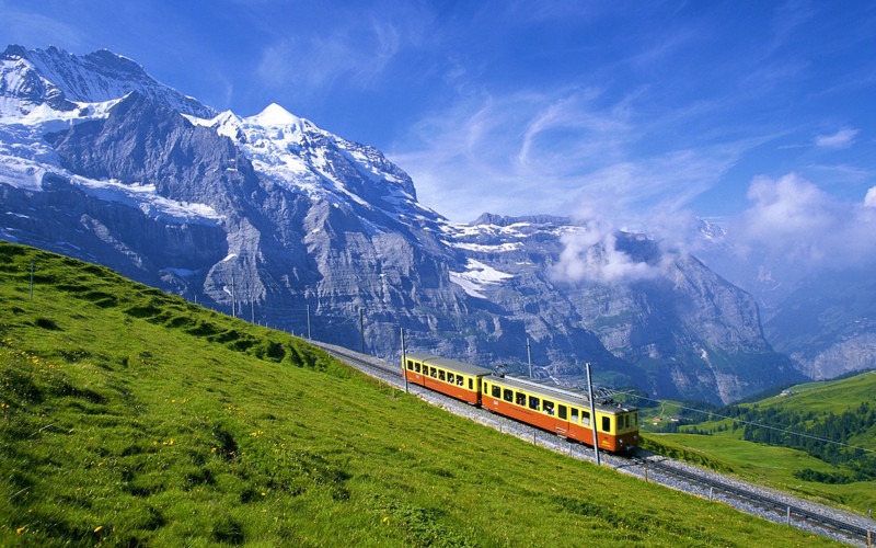 Железная дорога в Альпах без фотошопа, фотографии, шедевры